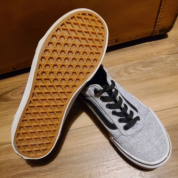 Vans Old Skool Grey/Black/White Sneakers - Size Y 4.0 - Like New - Picture 4 of 4